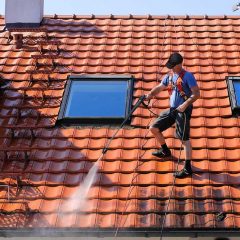 Nettoyage toiture : comment nettoyer son toit ?