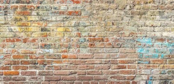 Nettoyage de graffitis sur une façade : combien ça coûte ?