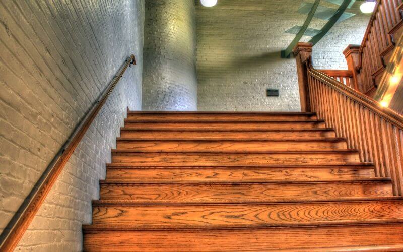 En quoi consiste l'étude de faisabilité d'un monte escalier ?