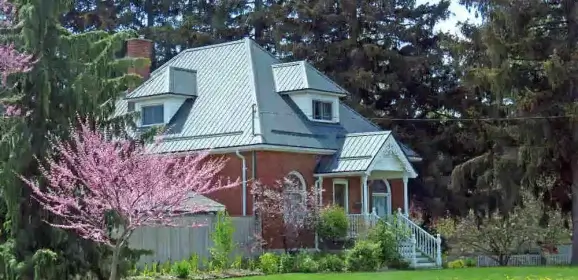 Quel est le prix de construction et de rénovation d’une toiture à 4 pans ?