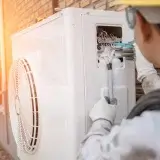 Climatisation bruyante : quelles sont les causes et les solutions ?